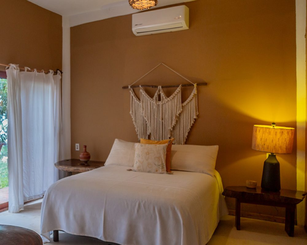 Habitación estándar de categoría Nube con diseño eco-chic en Amaca Beach Retreat.
